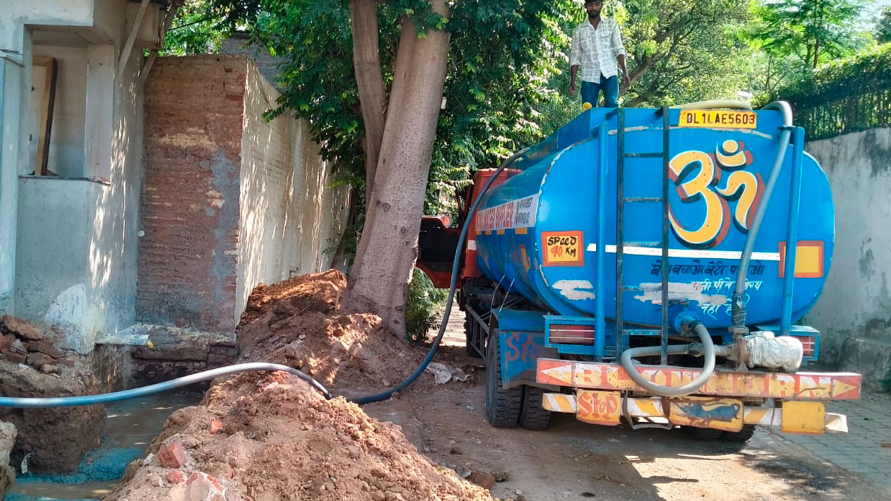 Monu Water Supplier